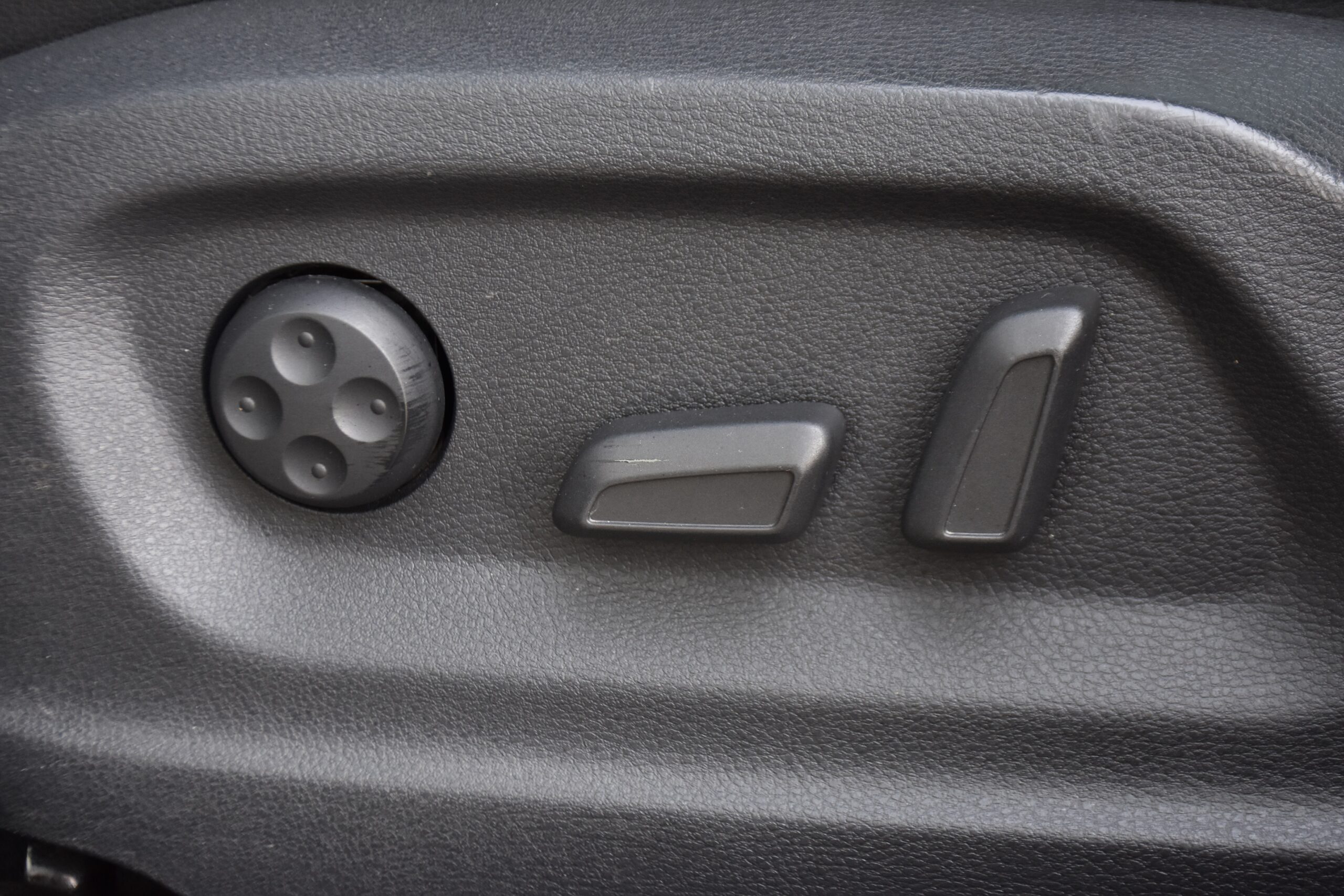 Volkswagen Tiguan 2.0 TSI -Automatic – 170 hp