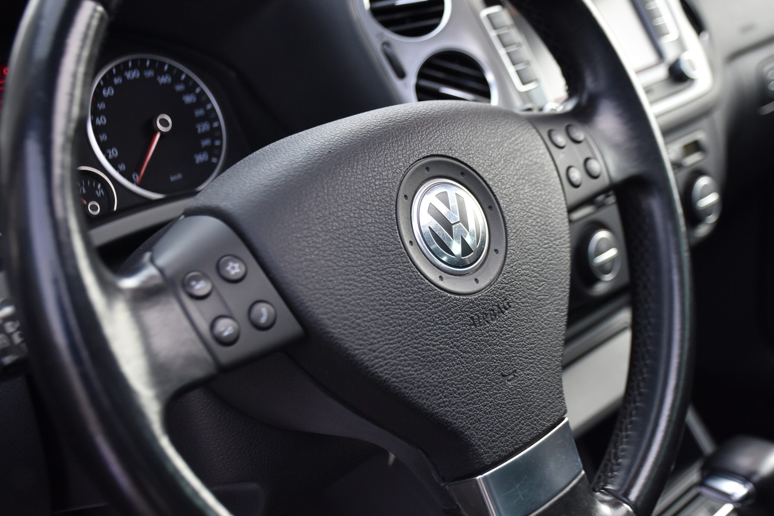 Volkswagen Tiguan 2.0 TSI -Automatic – 170 hp