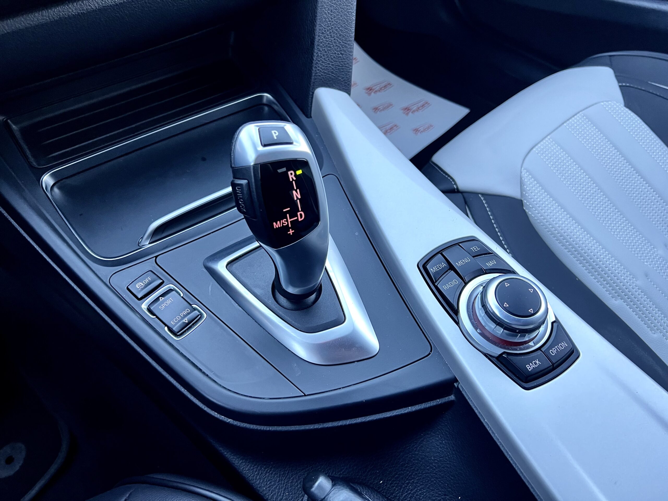 BMW SERIE 3 F30 Automata 2016