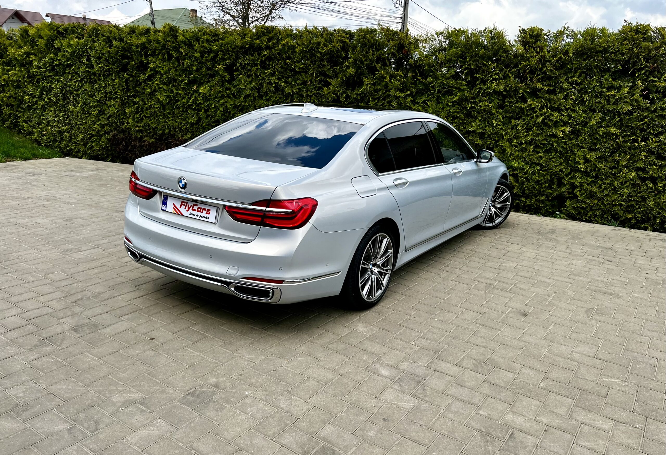 BMW Seria 740L xDrive  Individual