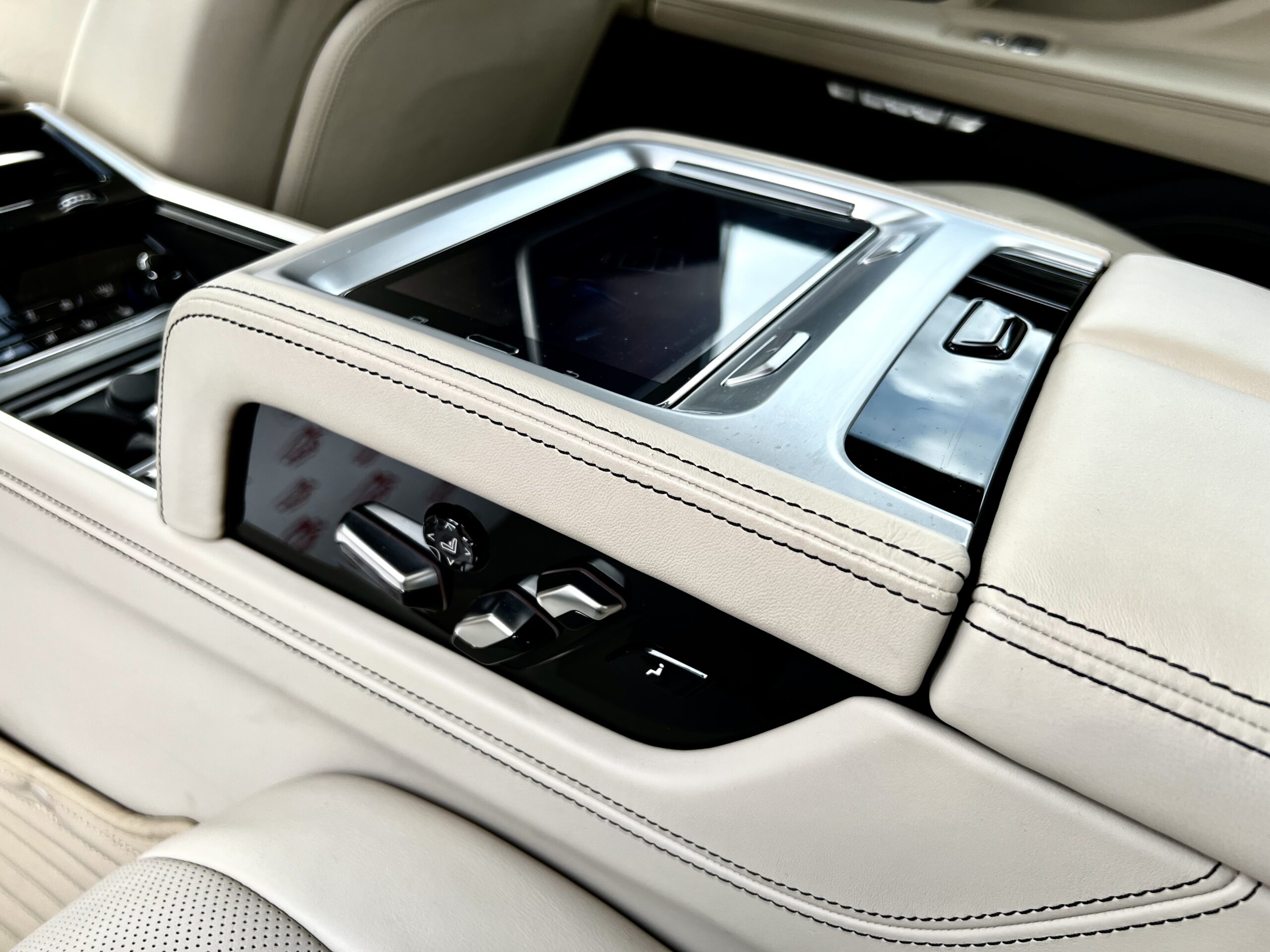 BMW Seria 740L xDrive  Individual