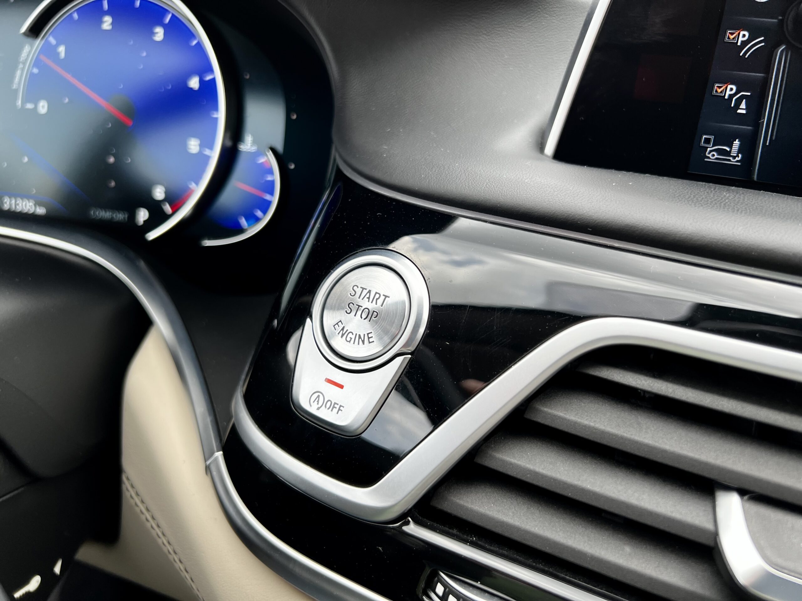 BMW Seria 740L xDrive  Individual