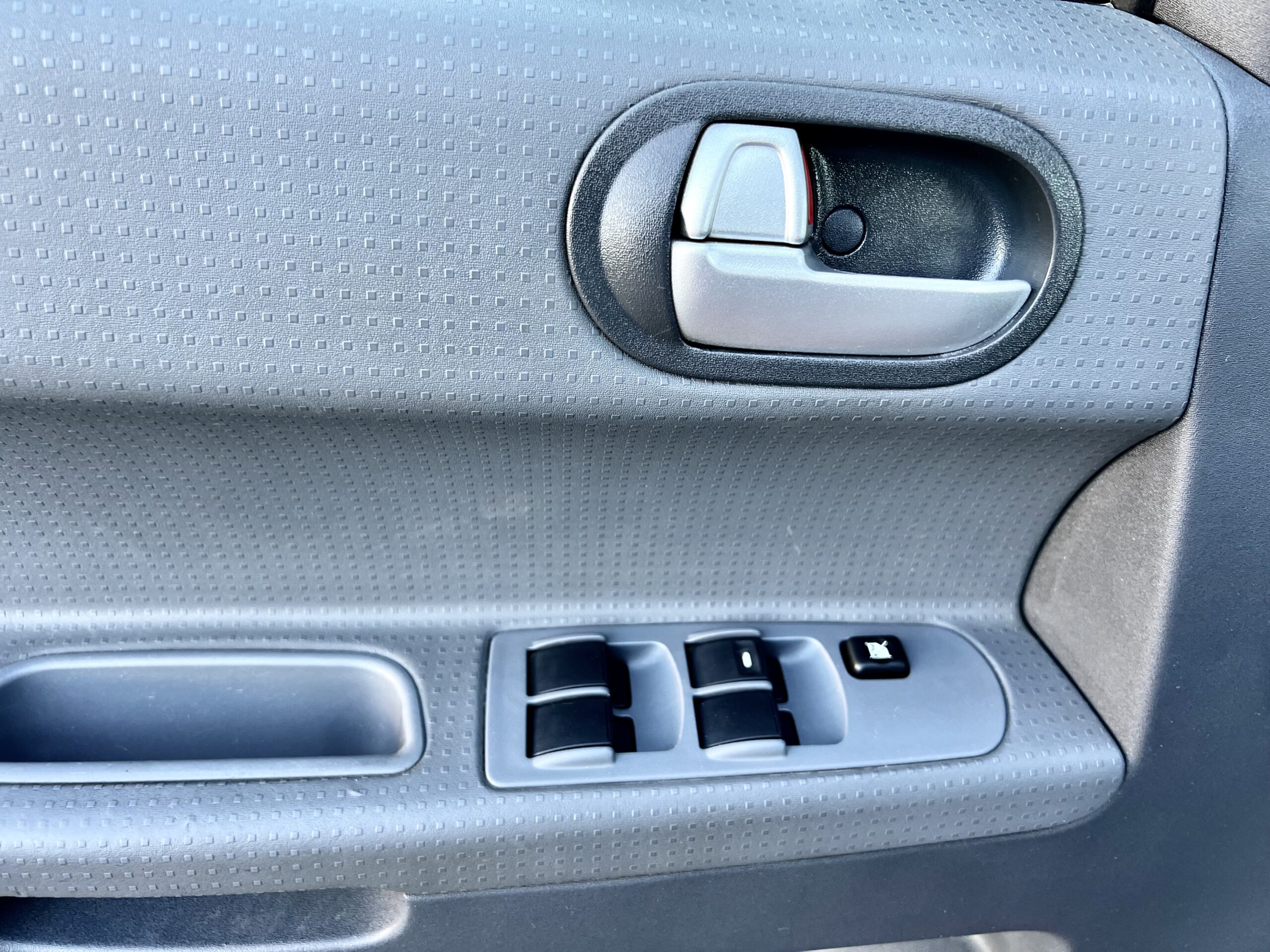 MITSUBISHI COLT 1.4 Benzina Automata 29.07.2005