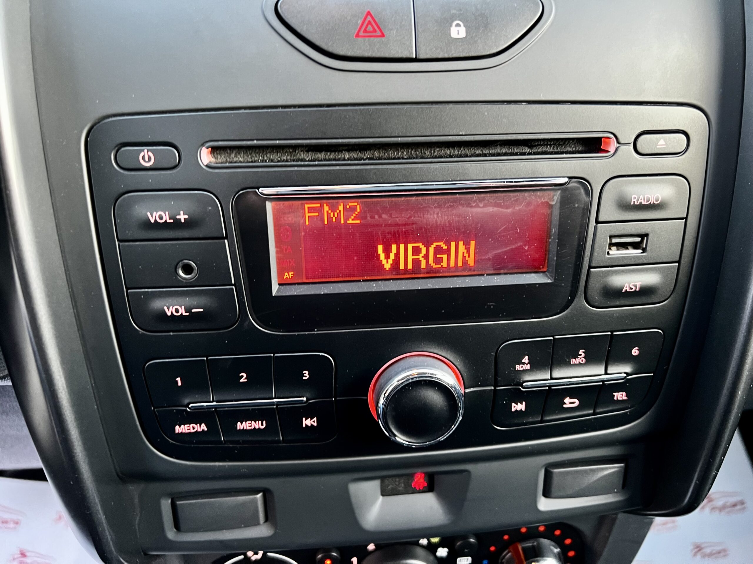 Dacia Duster 1.6 benzina 28.08.2015