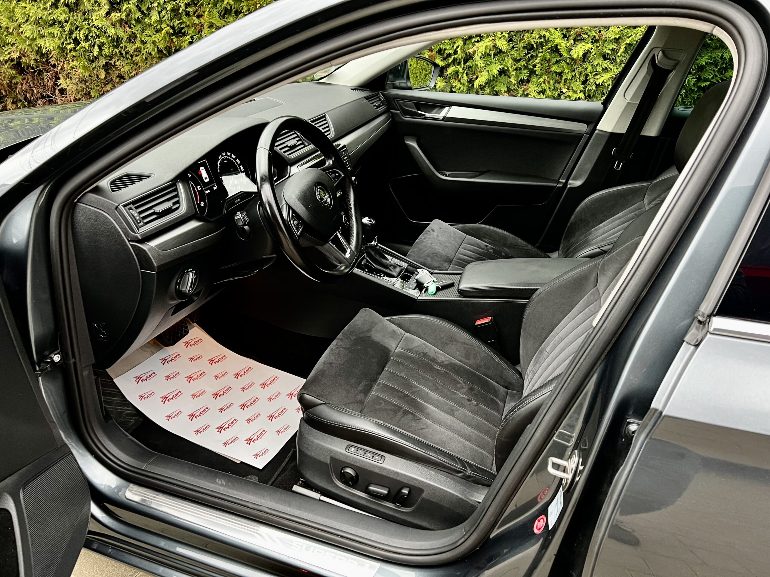 SKODA SUPERB COMBI 2.0 TDI  DSG 20.06.2016