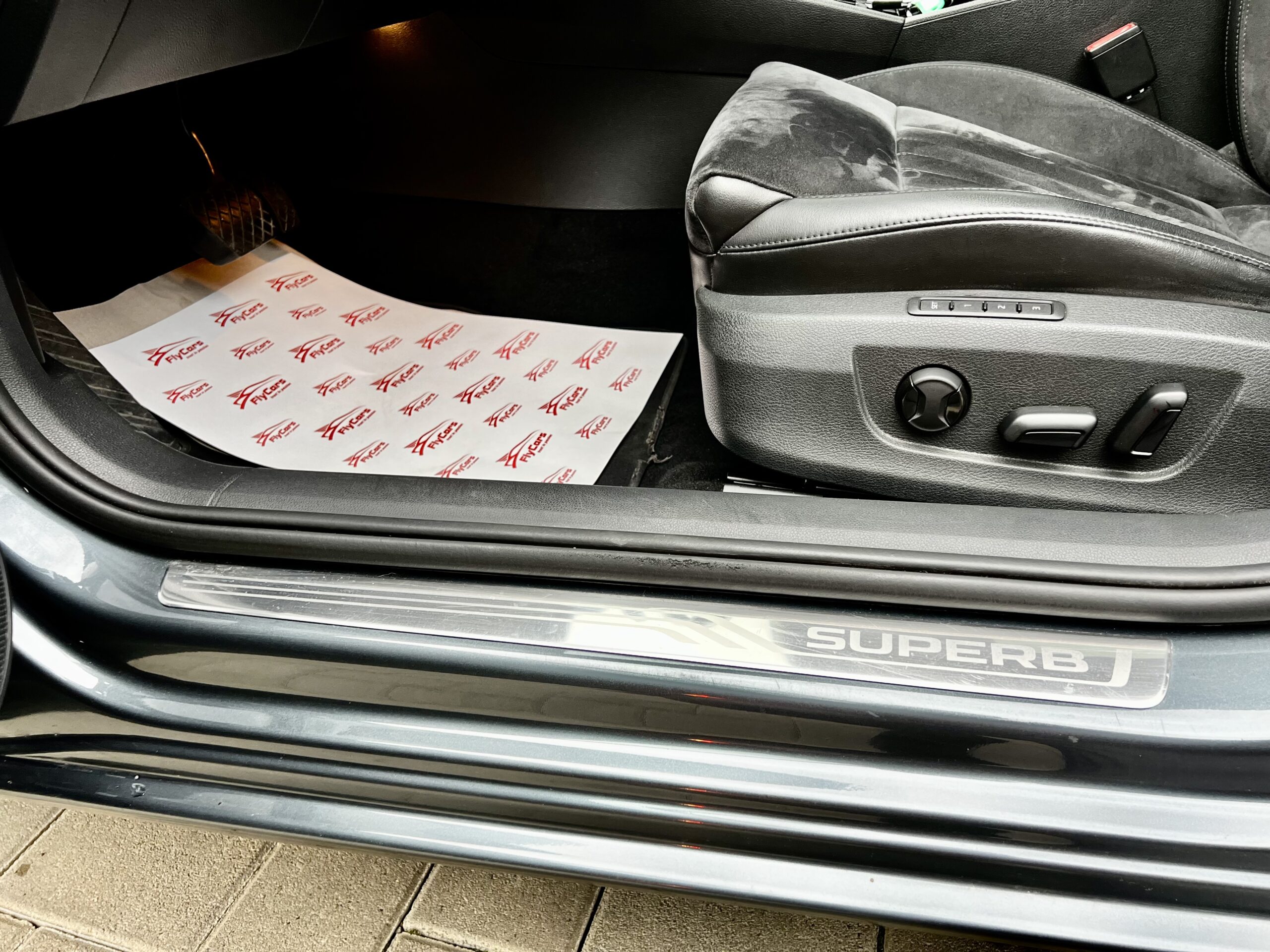 SKODA SUPERB COMBI 2.0 TDI  DSG 20.06.2016