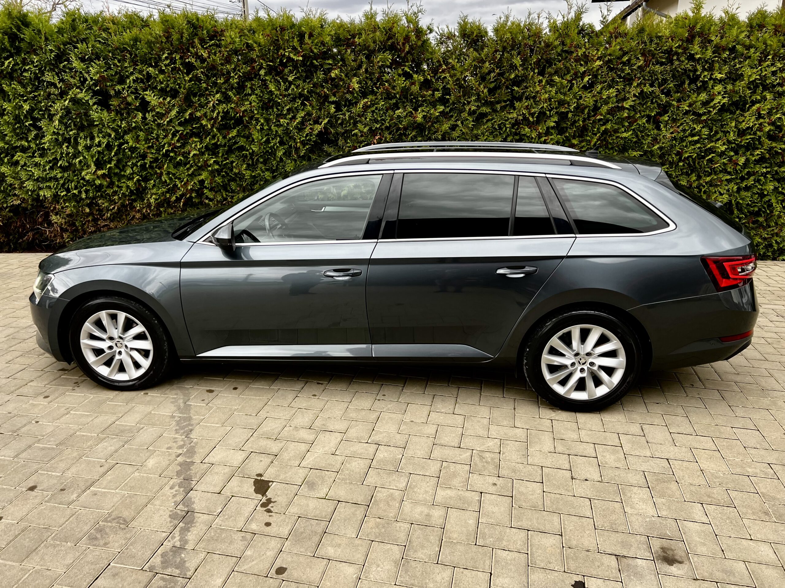 SKODA SUPERB COMBI 2.0 TDI  DSG 20.06.2016