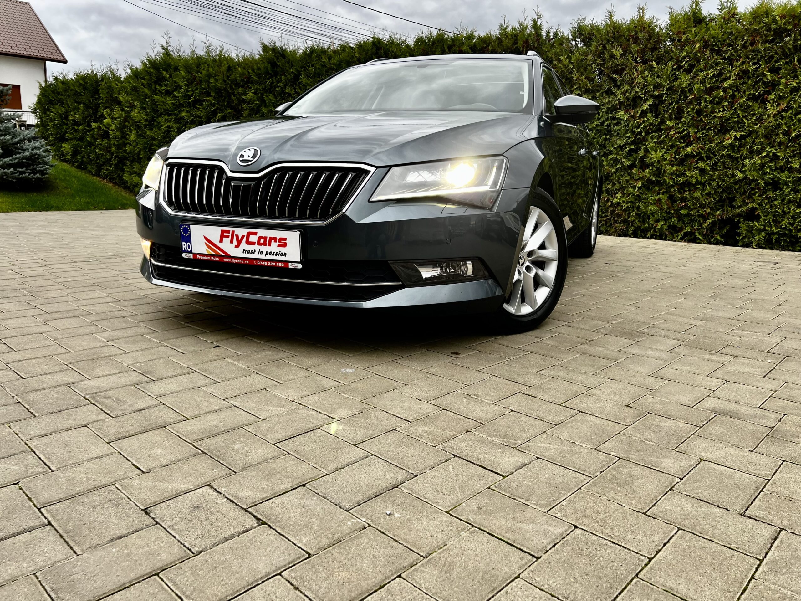 SKODA SUPERB COMBI 2.0 TDI  DSG 20.06.2016