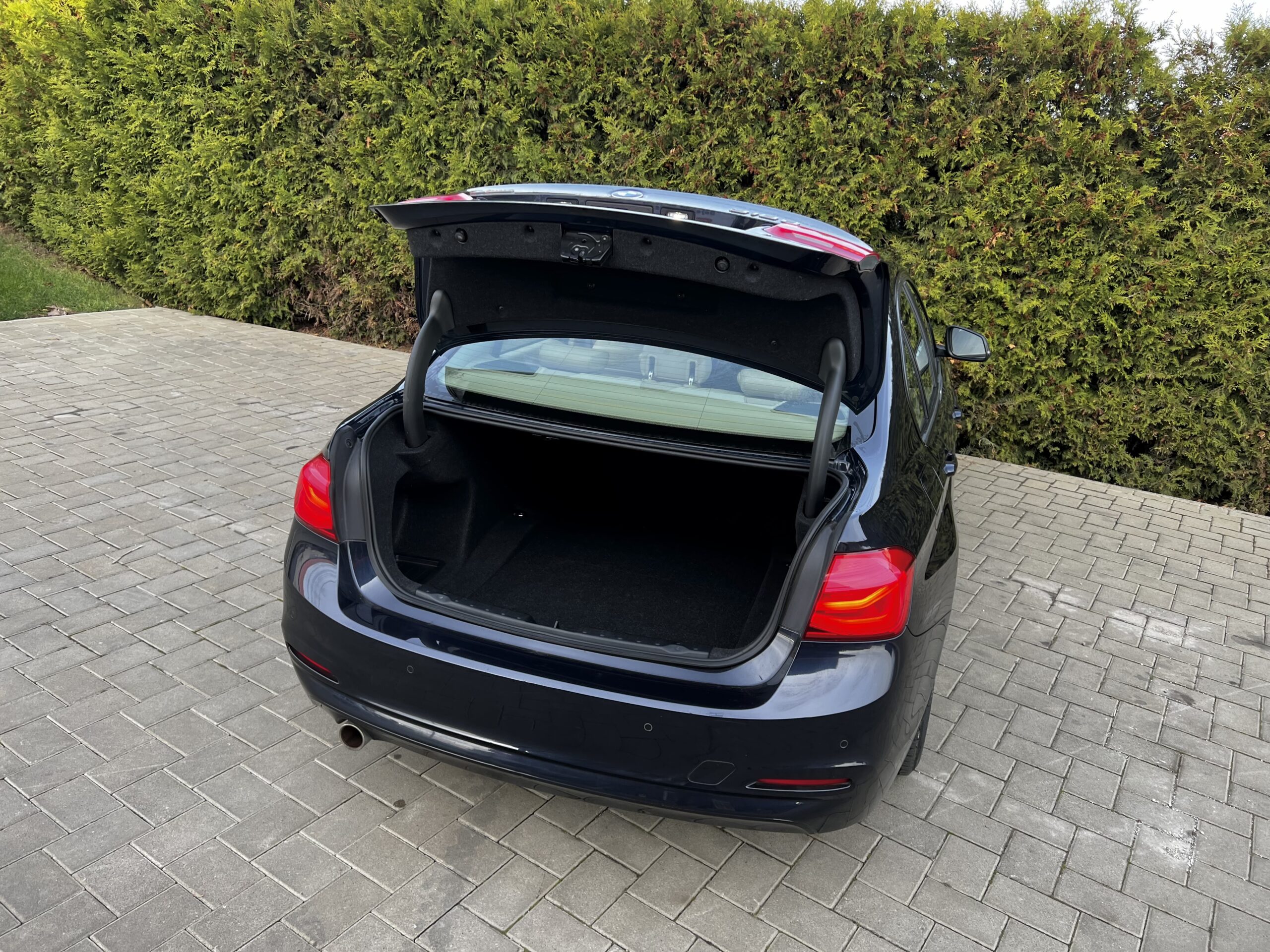 BMW SERIA 3 xDrive 08.08.2016