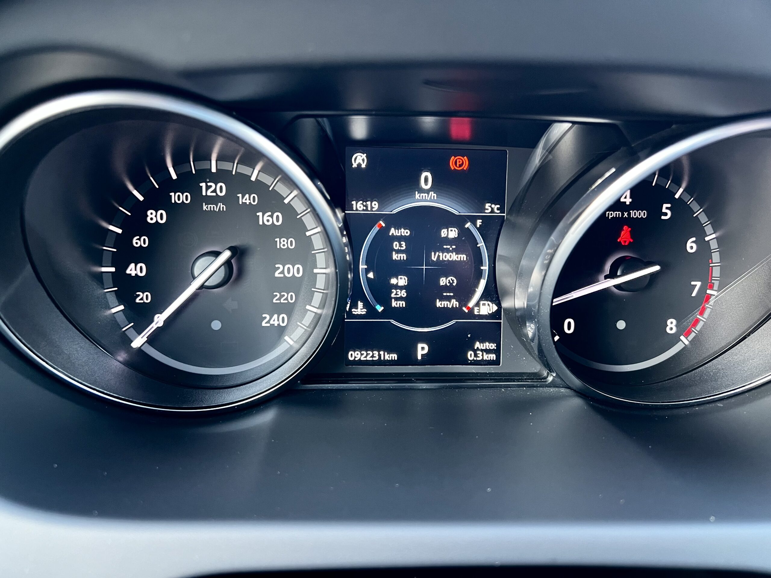 Land Rover Discovery Sport 2.0 l HSE -Automata 26.09.2018