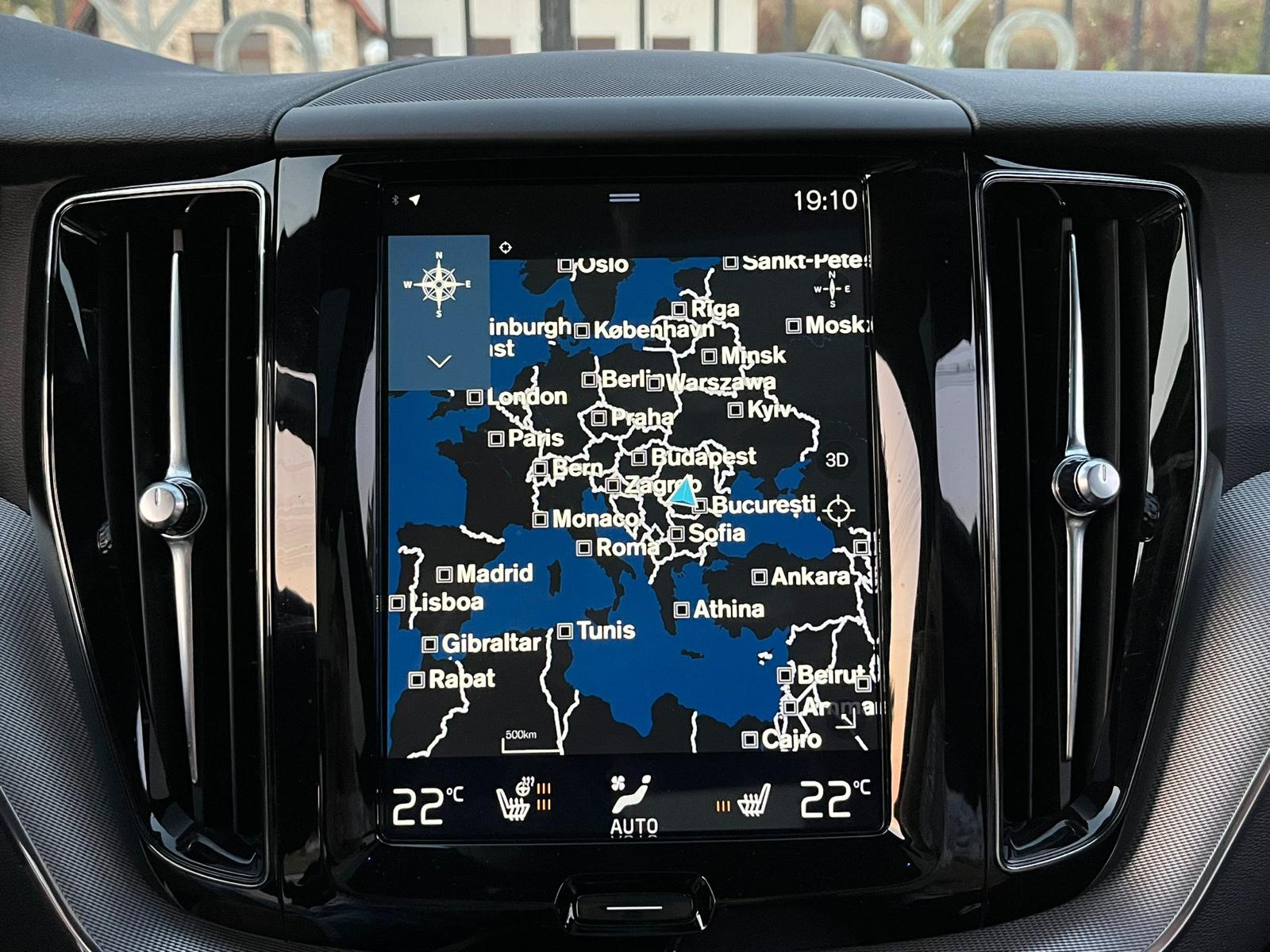 VOLVO XC 60 B4 R- Design AWD 197 Cp Automata 10.06.2020