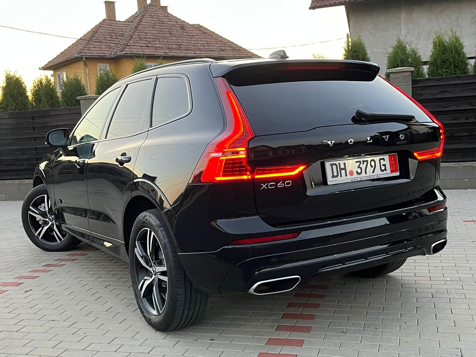 VOLVO XC 60 B4 R- Design AWD 197 Cp Automata 10.06.2020