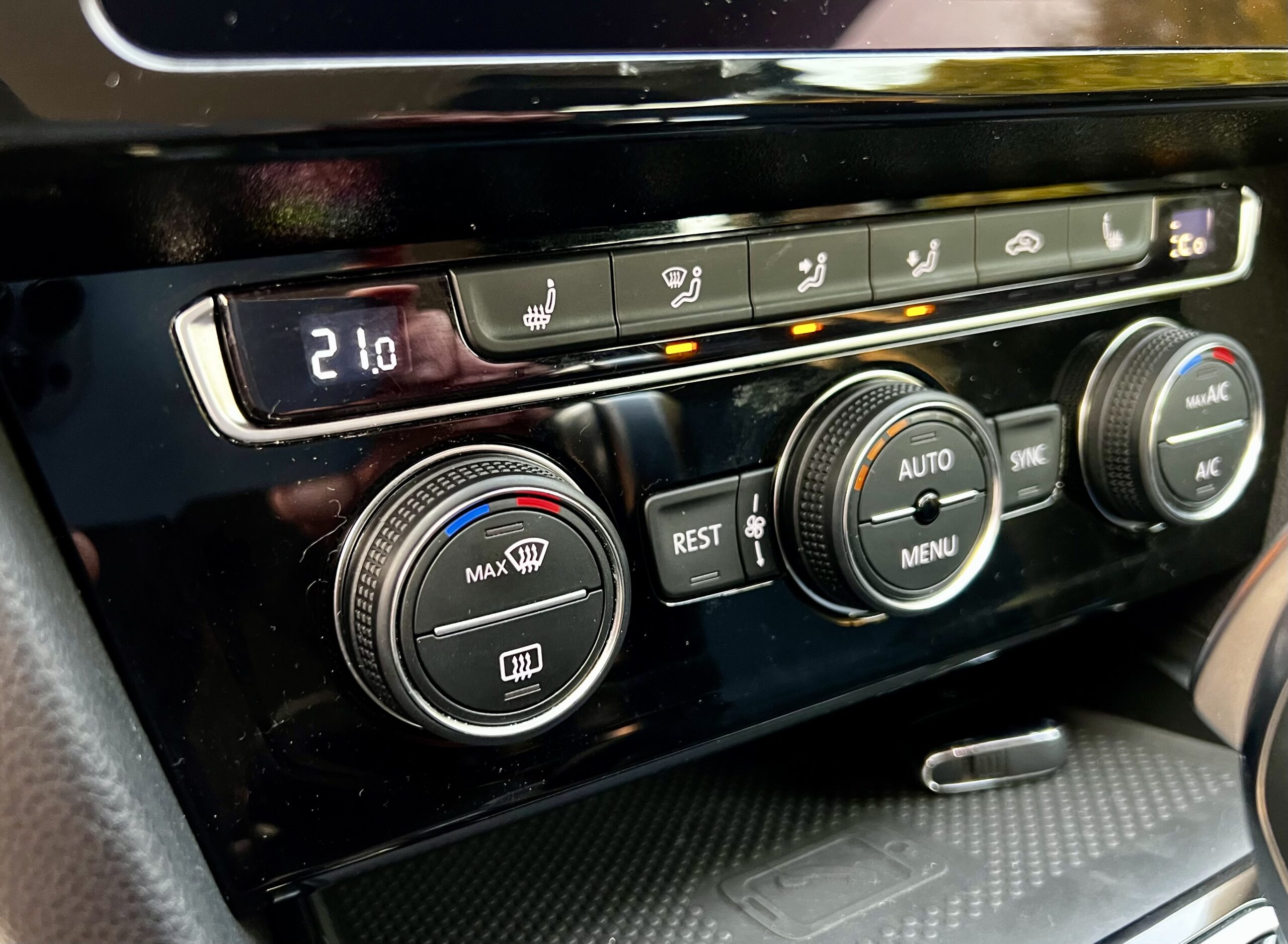 Volkswagen Passat 1.4 TSI Plug-In-Hybrid DSG GTE / 20.03.2020