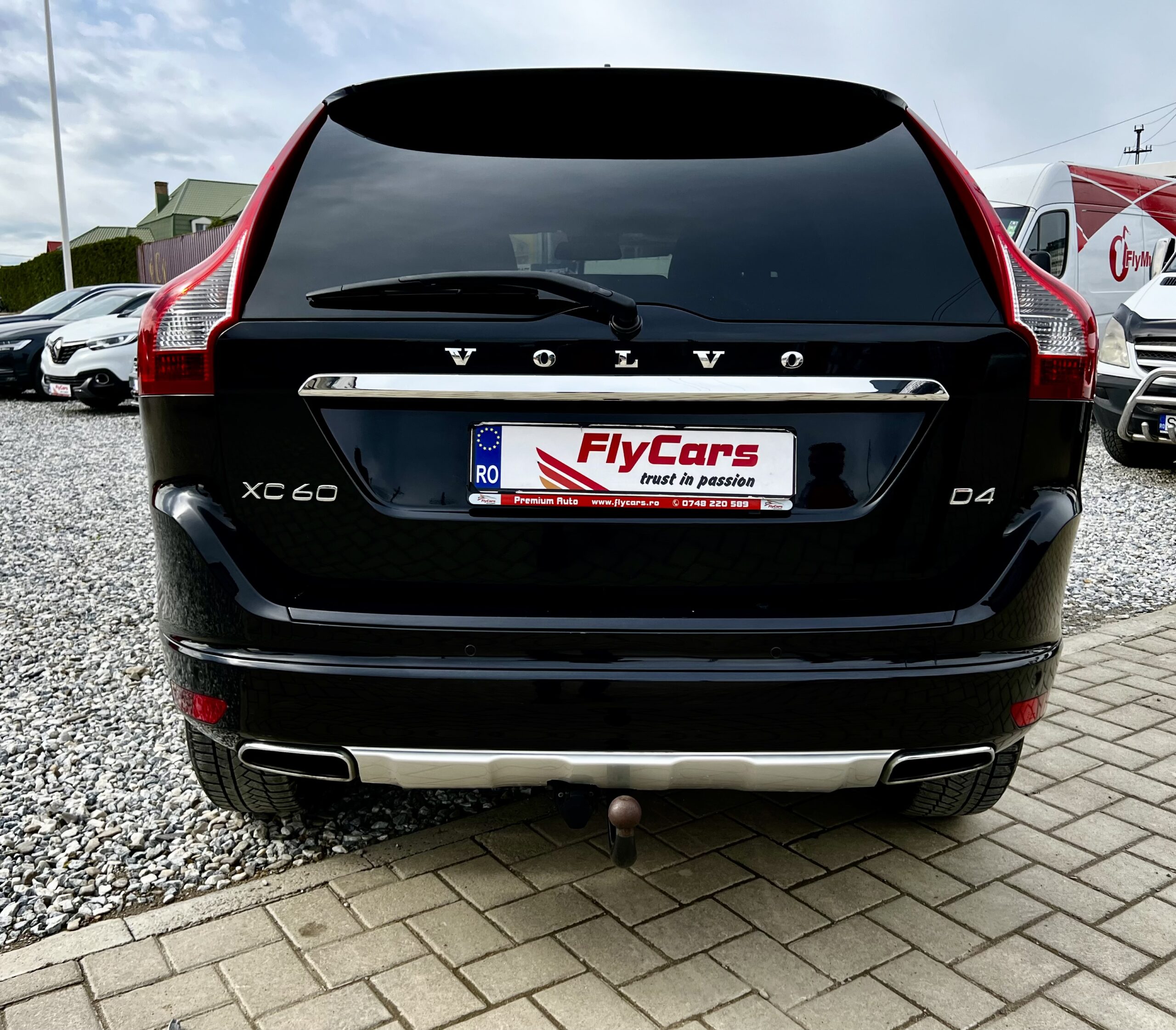 Volvo XC60 D4 Ocean Race – Diesel – Automatic – 181 hp