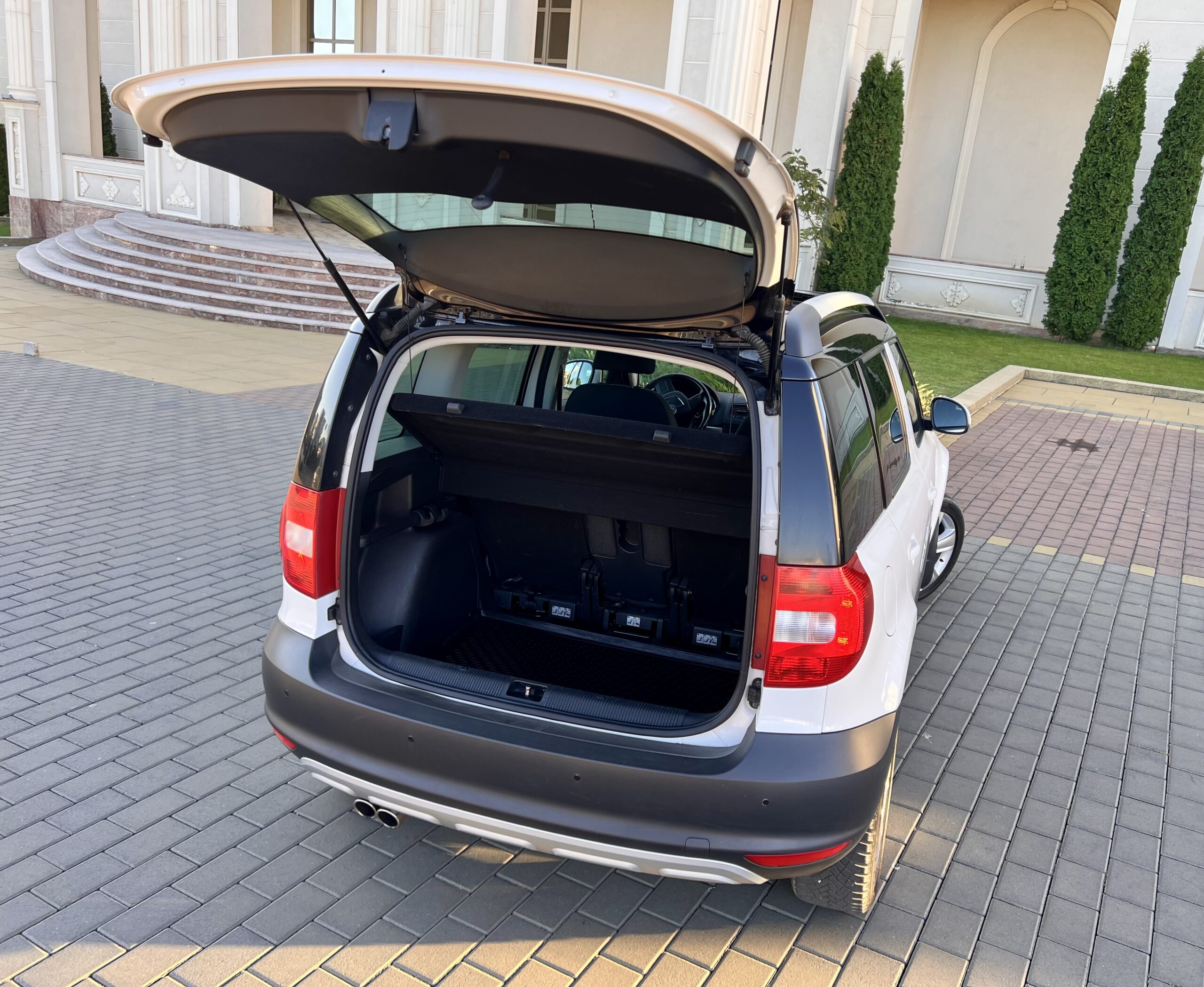 Skoda Yeti Elegance 2.0 TDI / Automata-4×4 / 09.10.2013