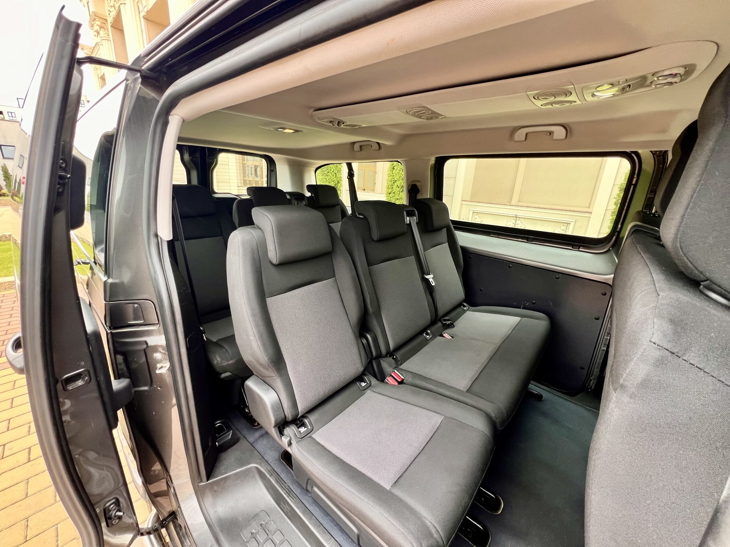 Opel Vivaro L2H1 1.5 CDTI / 8+1 / 26.10.2020