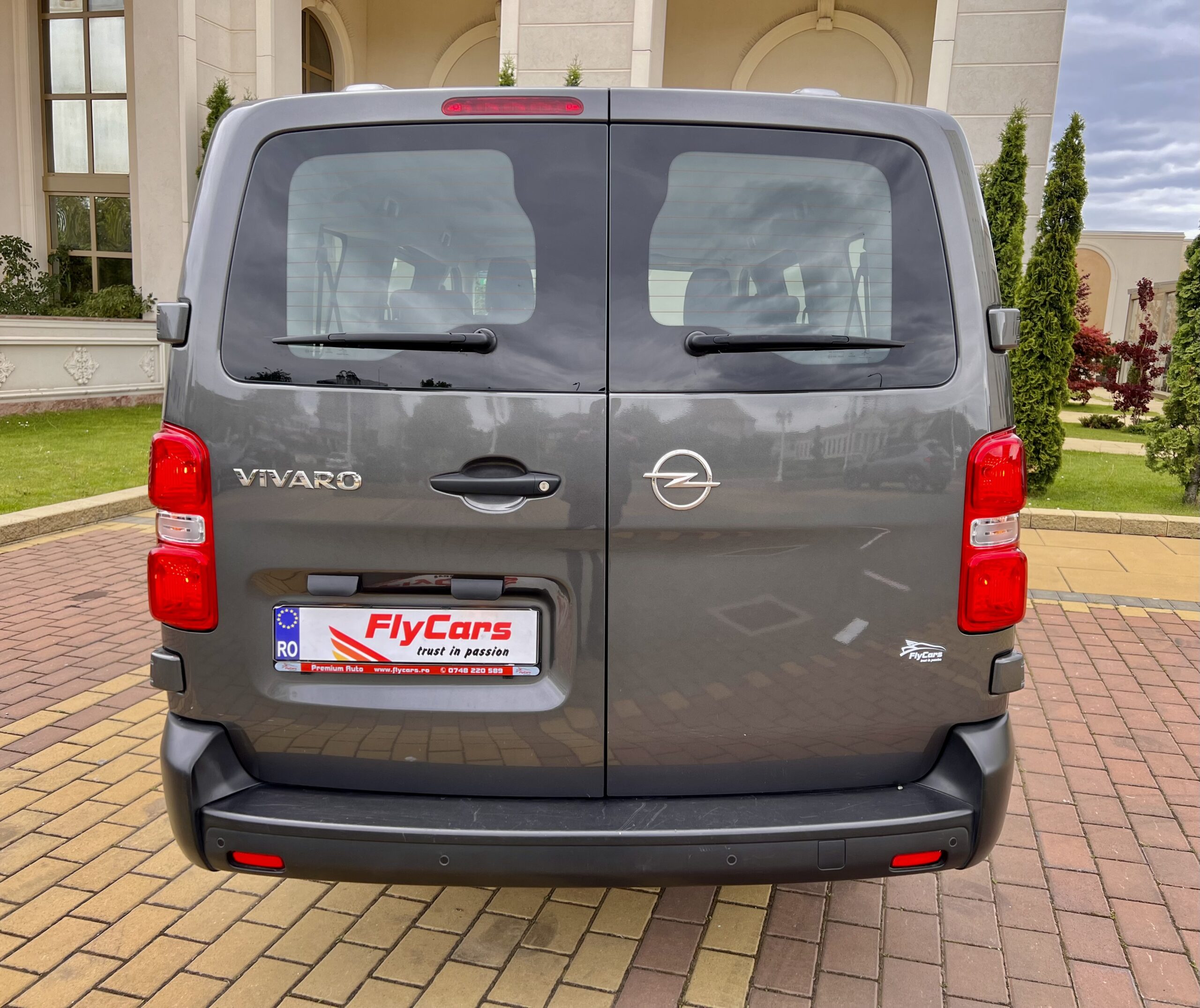 Opel Vivaro L2H1 1.5 CDTI / 8+1 / 26.10.2020