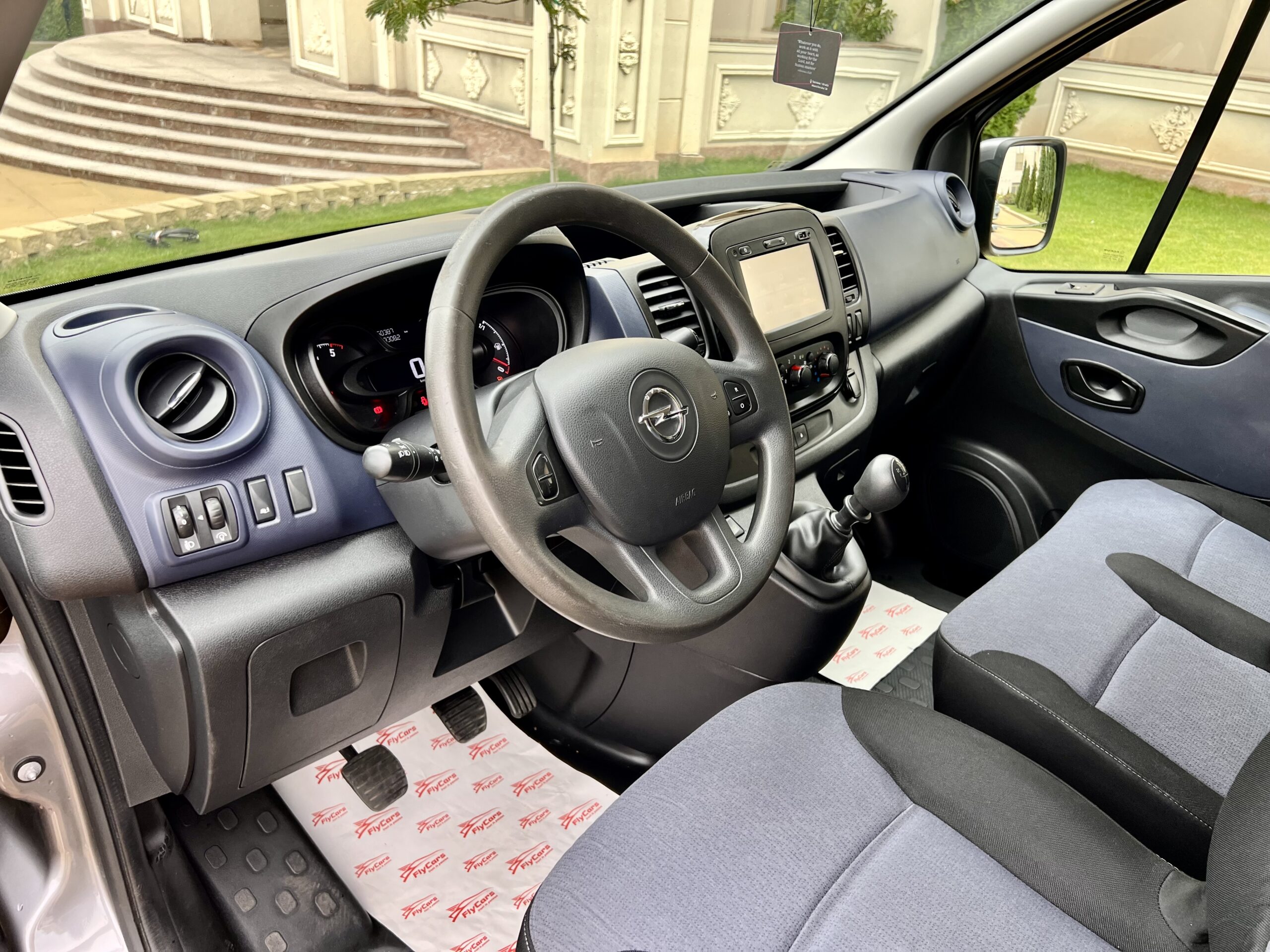 Opel Vivaro L2H1 1.6 CDTI / 8+1 / 26.01.2018