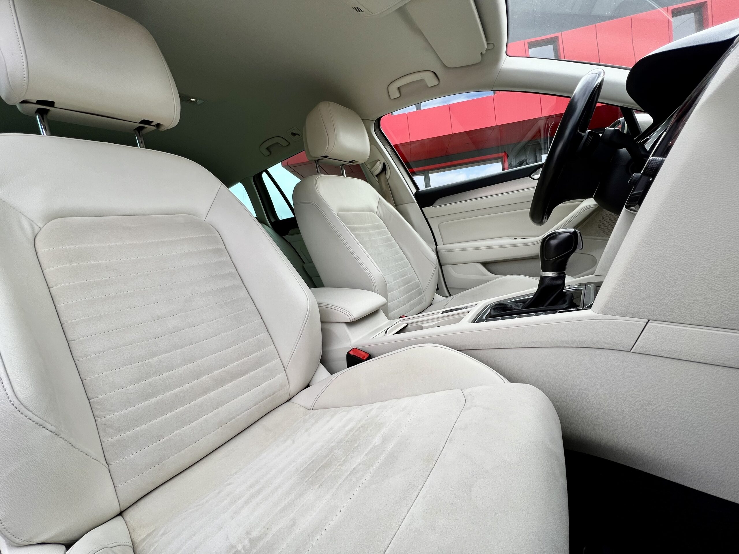 Volkswagen Passat 2.0 TDI / DSG / Highline / 27.08.2016