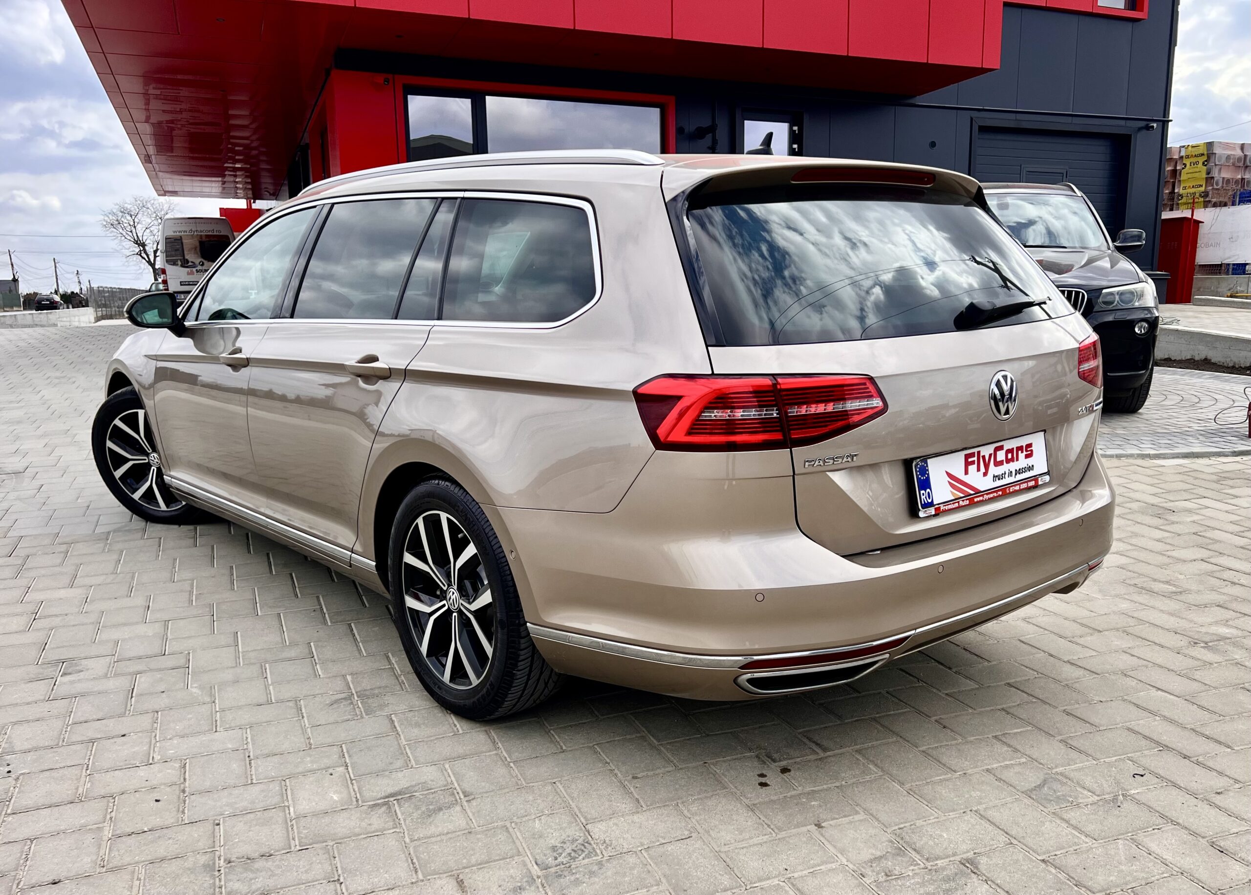 Volkswagen Passat 2.0 TDI / DSG / Highline / 27.08.2016