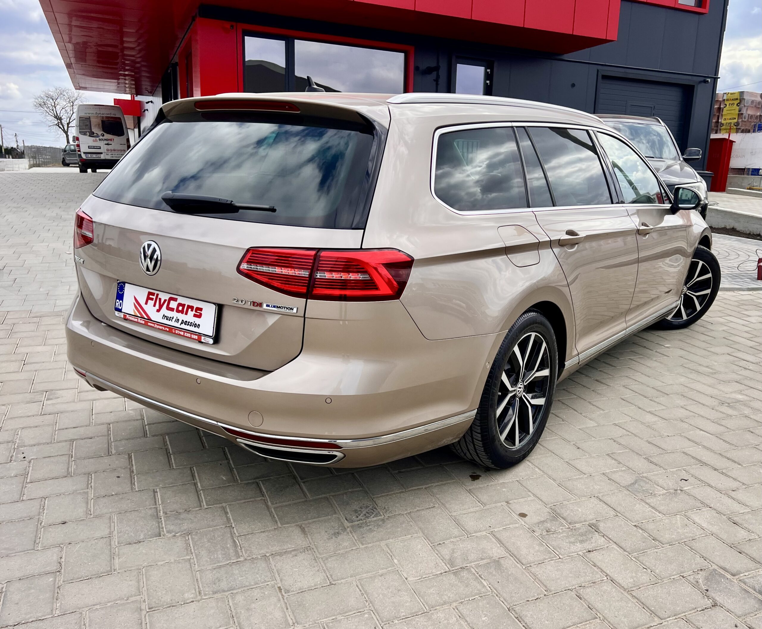 Volkswagen Passat 2.0 TDI / DSG / Highline / 27.08.2016